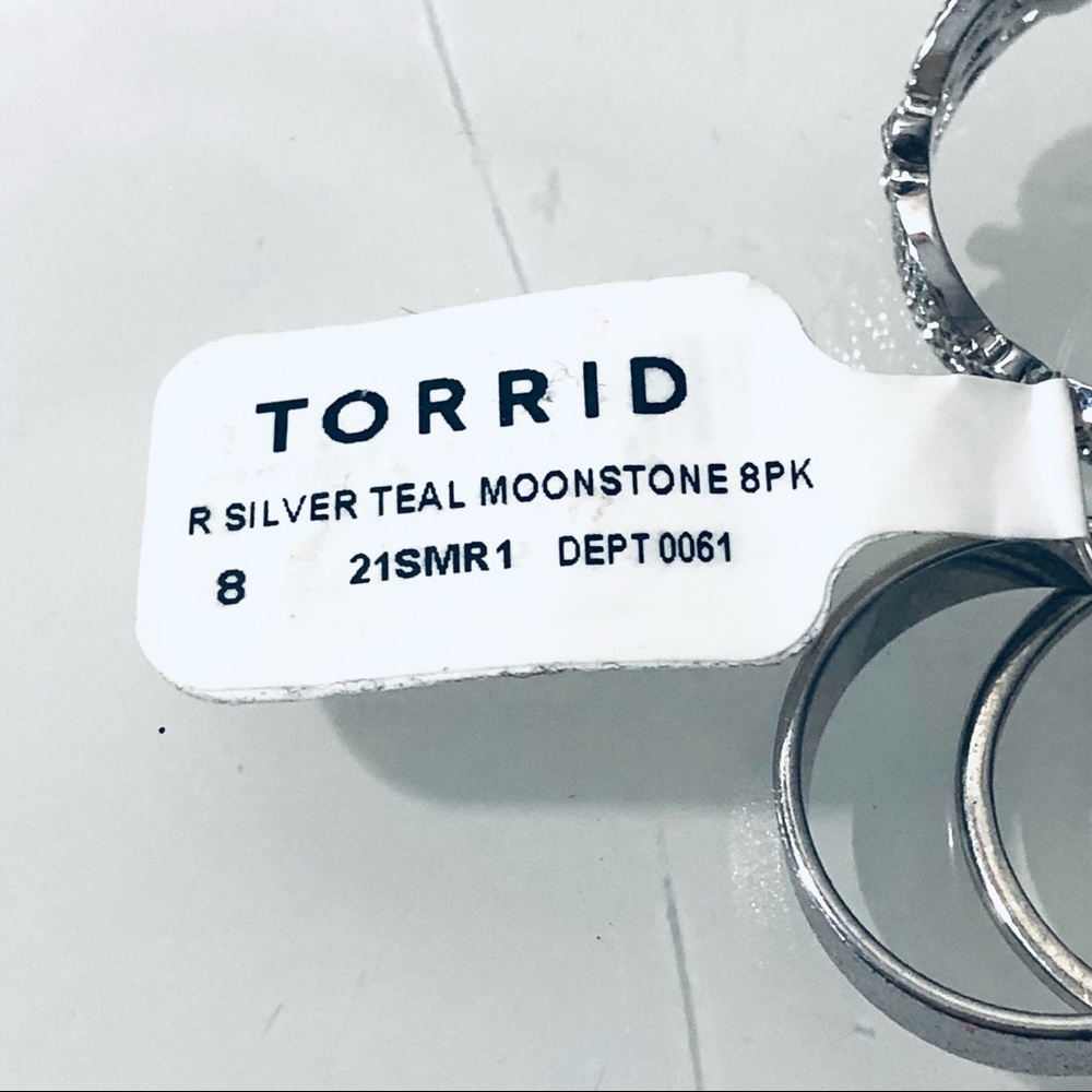 TORRID SILVER RING SET OF 8 RINGS.SIZE 8 - Picture 4 of 4